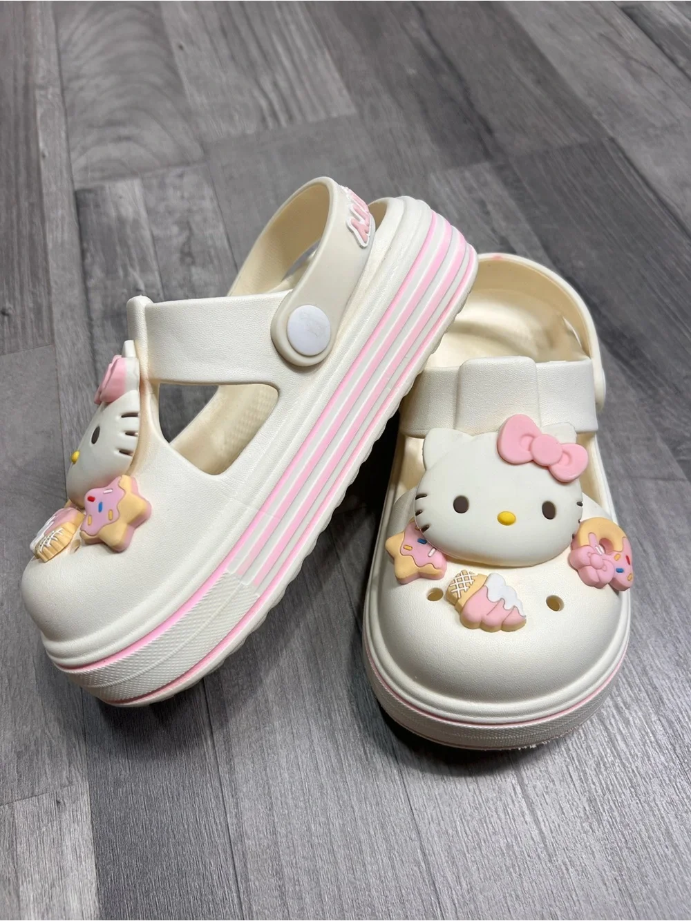 Girls Hello Kitty Water Shoes 12